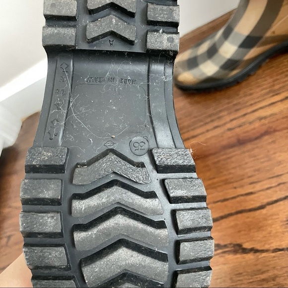 Authentic Burberry Nova Check Plaid Rain boots 5/35 - Picture 7 of 12